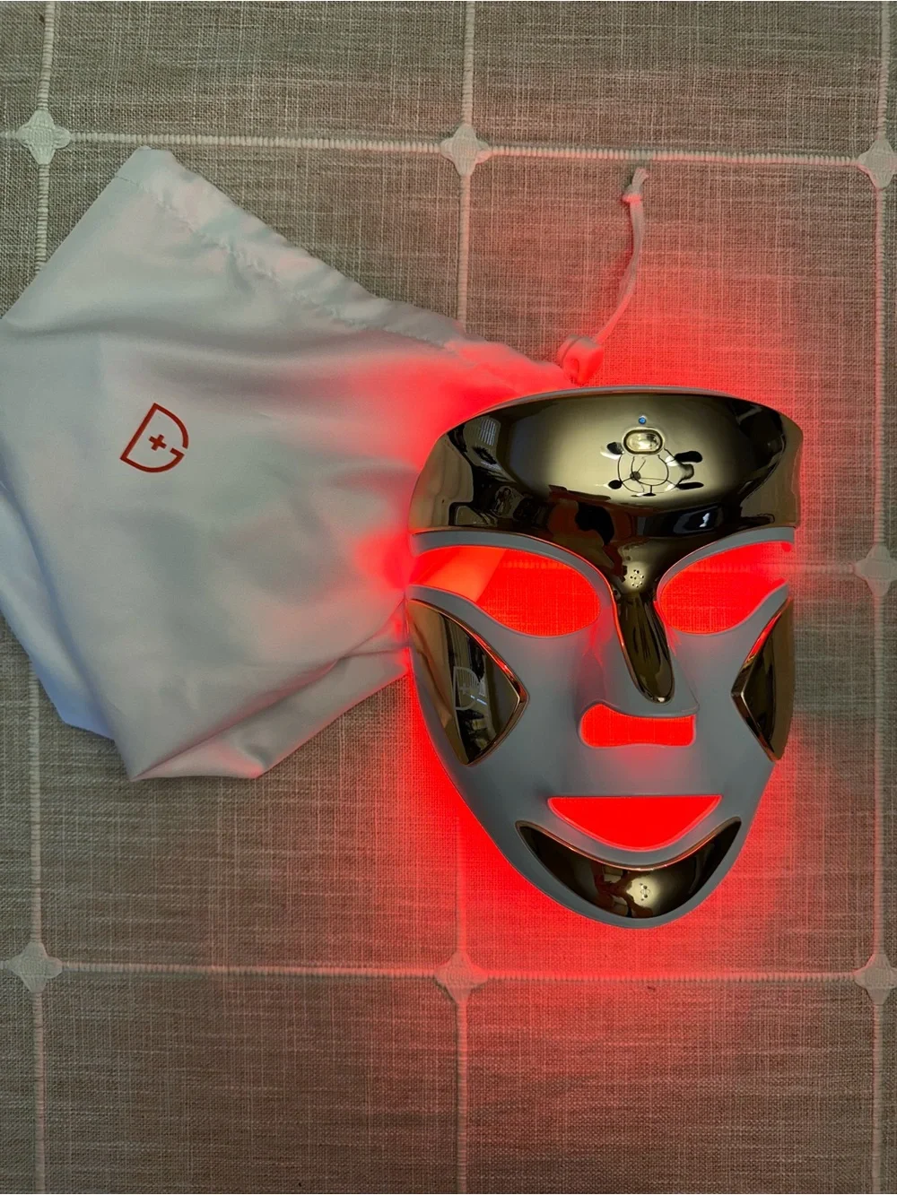 Dr Dennis Gross DRx SpectraLite FaceWare Pro 3-Minute LED Mask - Picture 4 of 6